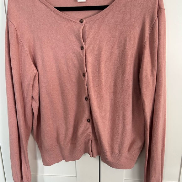 H&M Sweaters - H&M Dusty Rose Cardigan Sweater